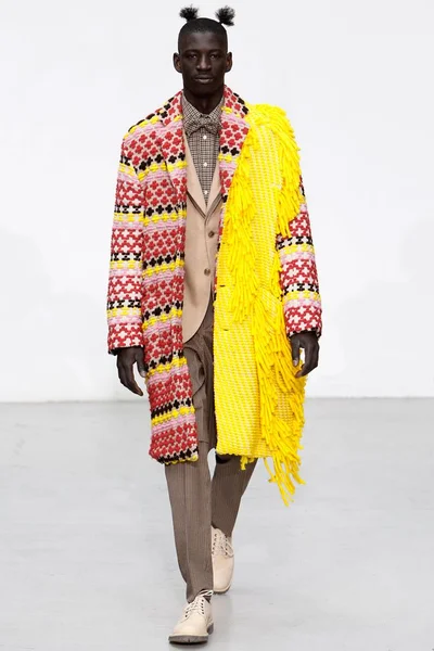Look 30
